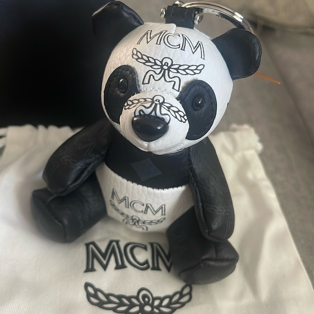 MCM Black and White Panda Charm - Picture 2 of 8